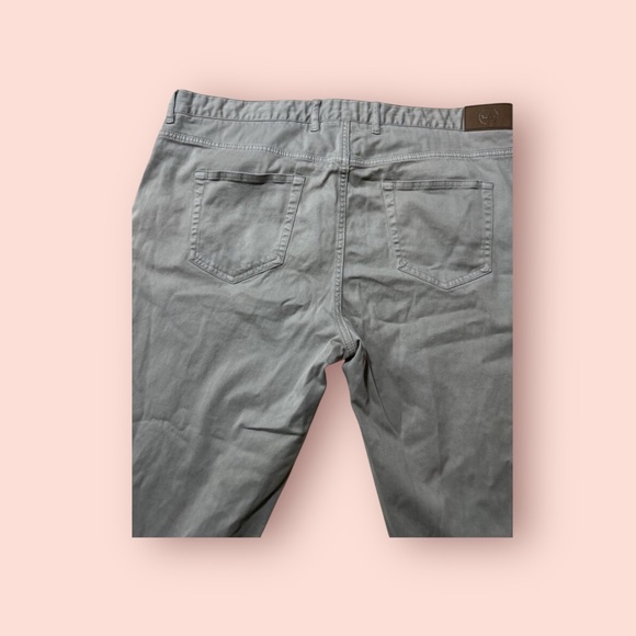 Peter Millar Men's Classic Fit Khaki Pants Grey Size 40 - Picture 6 of 6